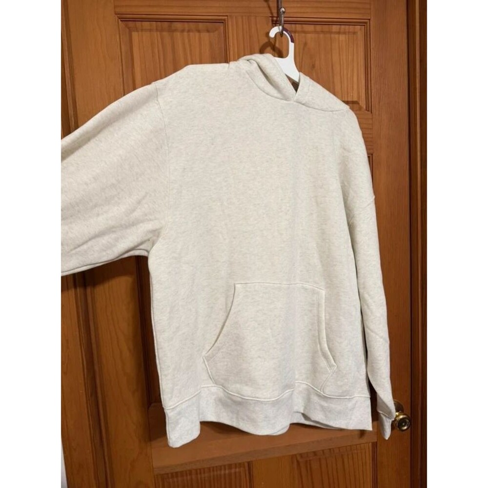 $28 NWT Oatmeal tan long Sleeve Hoodie